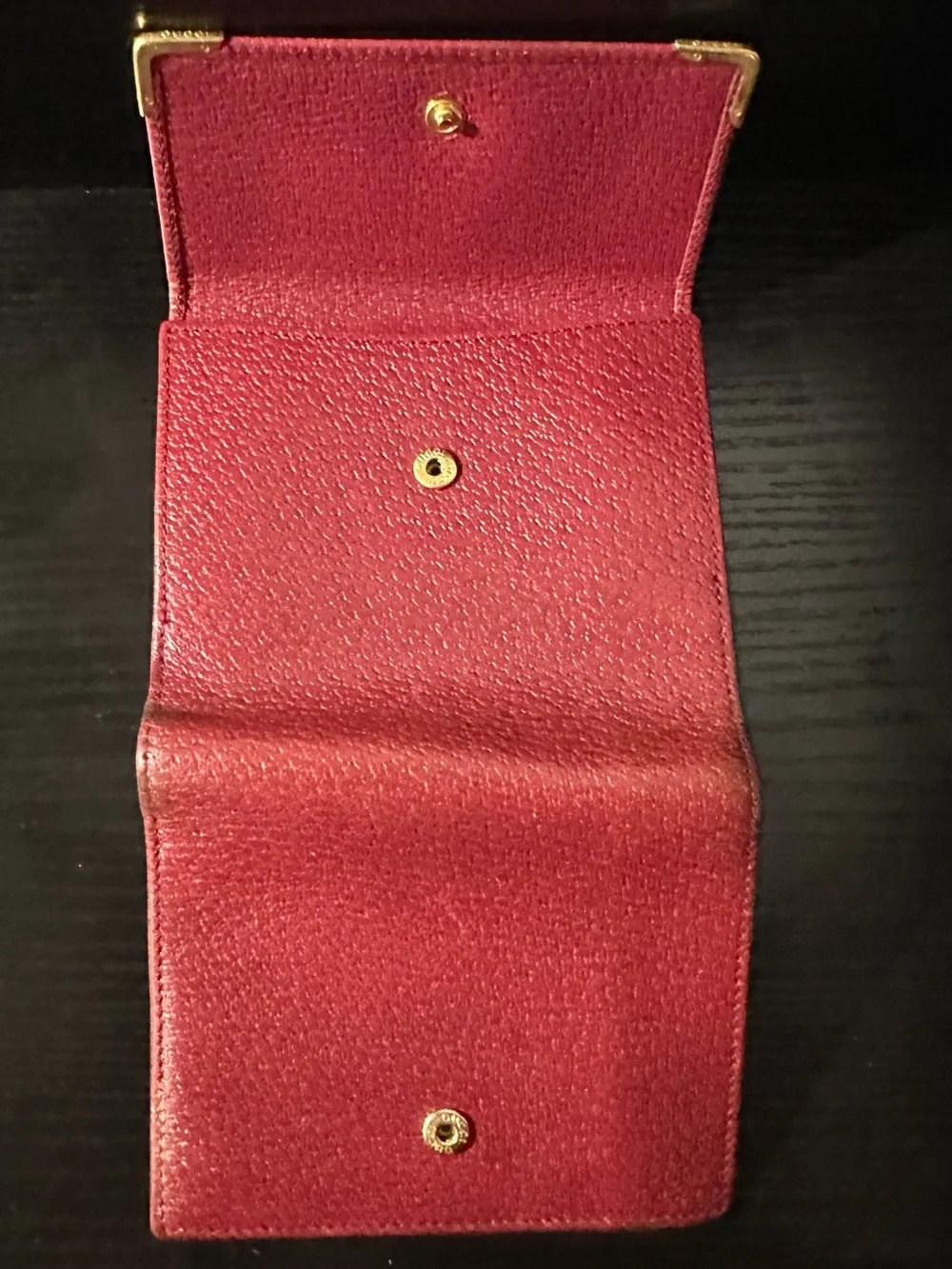 Vintage Gucci Burgundy Leather Bifold Wallet Gold Tone Corner Hardware Italy